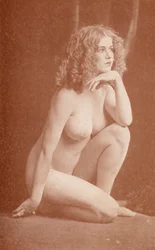 Arte nudista: Cynthia (foto b/n)