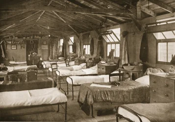 Una de las habitaciones, Donington Hall, ilustración de Prisioneros Alemanes en Gran Bretaña