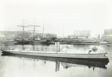 Uno de los tres torpederos construidos para el gobierno portugués, Londres, 1881