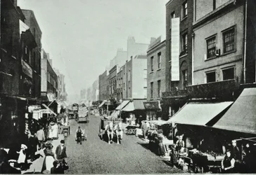 Pitfield Street: mirando al norte, 1895