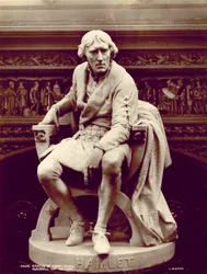 Estatua de Henry Irving