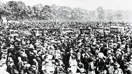 La gran manifestación por el voto femenino en Hyde Park, domingo 12 de junio de 1908