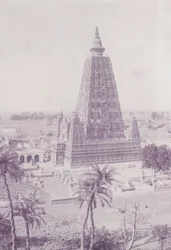 La Antigua Torre, Buddh Gaya, restaurada