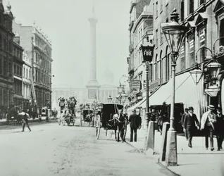 Whitehall, Westminster: Whitehall mirando hacia Trafalgar Square, 1895