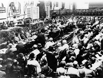 Conferencia del nuevo líder