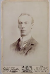Retrato de Arthur Rackham (1867-1939)