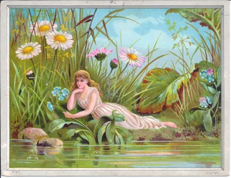 Tarjeta de felicitación victoriana de un hada reclinada junto a un arroyo con hierbas y margaritas en la orilla, c.1880