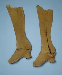 Botas que se cree pertenecieron a la Reina Isabel I, siglo XVI