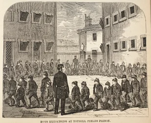 Niños ejercitándose en la prisión de Tothill Fields, ilustración de Las prisiones criminales de Londres y escenas de la vida en prisión de Henry Mayhew y John Binny, pub. 1862