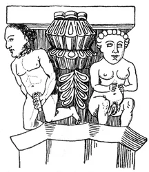 Figuras talladas de un hombre y una mujer mostrando sus genitales del capitel de una columna en una iglesia en Egra