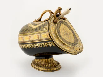 Cubo de carbón por Henry Loveridge & Co., c.1880-1927