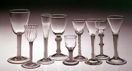 Colección de vasos con tallos de torsión opaca, 1760-75