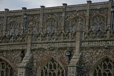 Detalle en el lado sur de la iglesia
