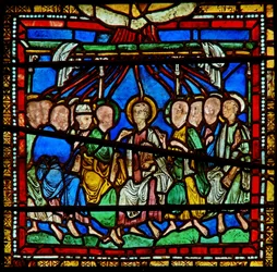 (detalle) de la ventana este de la Capilla de la Trinidad que representa Pentecostés
