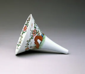 Embudo de vino Famille Rose, Porcelana de Worcester, 1753-55