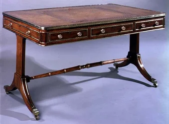 Mesa de escritura de Jorge III, principios del siglo XIX