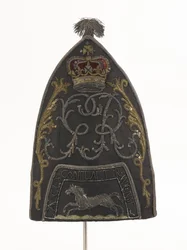 Gorra de granadero, Batallón Sur, Milicia de Hampshire, usada por el teniente J B Harrison