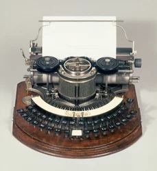 Máquina de escribir Hammond, con el teclado ideal, c.1895