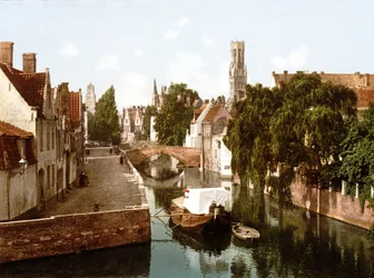 El Quai Vert, Brujas