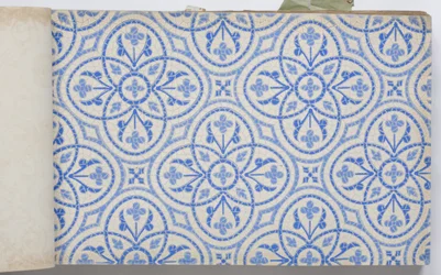 Página de un libro de muestras de papel tapiz