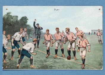 Juega, postal que representa un partido de fútbol