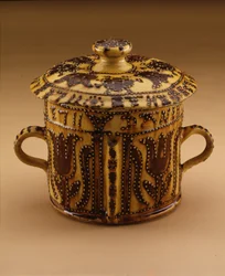 Olla de posset con tapa, 1711