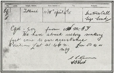 Mensaje SOS recibido por el vapor ruso, Birma, unos cinco minutos después de que el Titanic chocara con un iceberg el 15 de abril de 1912, de "The Sphere", 04 de mayo de 1912