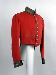 Casaca militar de faldones cortos del 5.º Regimiento de Guardias de Dragones (de la princesa Carlota de Gales), hacia 1854