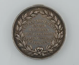Medalla del Fondo Patriótico de Plata que conmemora la alianza entre Inglaterra y Francia 1854, otorgada por el Alcalde de Dover, 1855