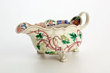 Salsera de Staffordshire, c.1760