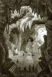 Templo budista subterráneo en las rocas de mármol cerca de Touraine, en Cochinchina