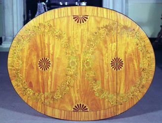 Vista de mesa de la mesa Pembroke en estilo Hepplewhite, finales del siglo XVIII