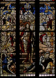 La ventana este representando la Resurrección y otros eventos post-Crucifixión