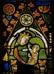 La ventana este (Ew) que representa a la Virgen y el Niño