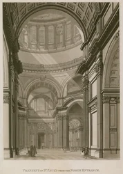 Transepto de la Catedral de San Pablo, Londres, desde la entrada norte