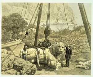 Vista de un león colosal siendo levantado, de Una Historia de los Descubrimientos en Halicarnaso, Cnido y Branchidae, por Charles Thomas Newton (1816-94) publicado en 1862