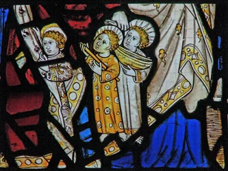 Ventana Ew que representa a Santa María Cleofás, Alfeo y sus hijos