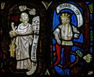 Ventana Ew representando figuras del Árbol de Jesé: Abraham y Abías