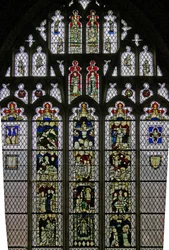 Ventana Ww que representa fragmentos y paneles reensamblados por Eric Milner-White 1955-57