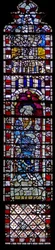 Ventana c1 que representa a San Pedro con un pergamino del Credo