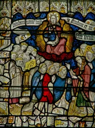 Ventana w25 que representa el Te Deum: el clero