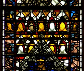 Ventana w41 que representa campanas