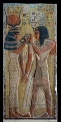 La diosa Hathor protegiendo al faraón Seti I ...