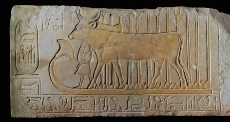 Hathor protege a Amenofis I ...
