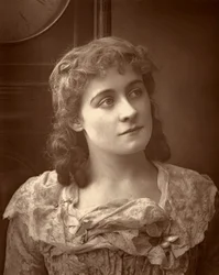 Kate Rorke, actriz británica, en Sophia