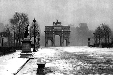Las Tullerías bajo la nieve y el Arco del Carrusel, París, 1931