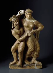 Antigüedad etrusca: «Sátiro y ménade danzante». Escultura de terracota procedente de un templo de Mater Matuta en Satricum. 480 a. C. Dimensiones: 59 cm. Roma, Museo Nazionale di Villa Giulia