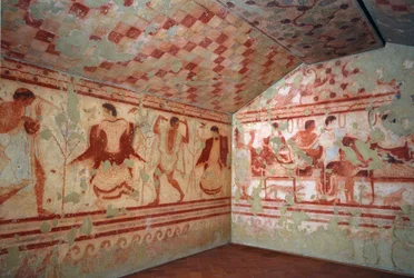 Arte etrusco: frescos que representan escenas de banquete. Tumba del Triclinium