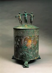 Italia, Lacio, Preneste, la cista Ficoroni (cofre de cobre utilizado para guardar joyas) con una decoración que representa el mito de los argonautas