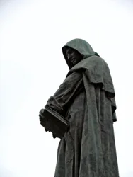 Monumento a Giordano Bruno (1548-1600) Filósofo dominicano y hermano. Escultura de Ettore Ferrari (1845-1929) 1889 Campo dei Fiori, Roma